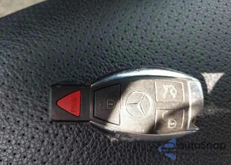 2011 Mercedes-Benz Glk 350 4Matic из США, поврежденный, VIN WDCGG8HB8BF595723